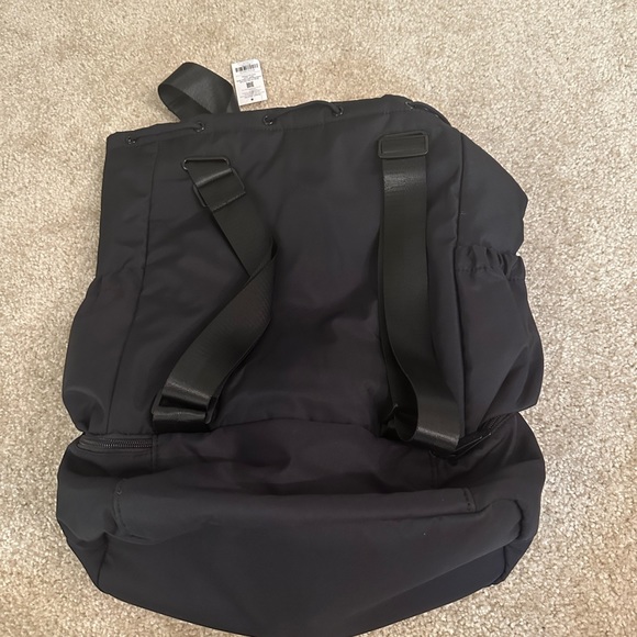 NWT BEYOND YOGA Convertible Gym Bag - Picture 7 of 9